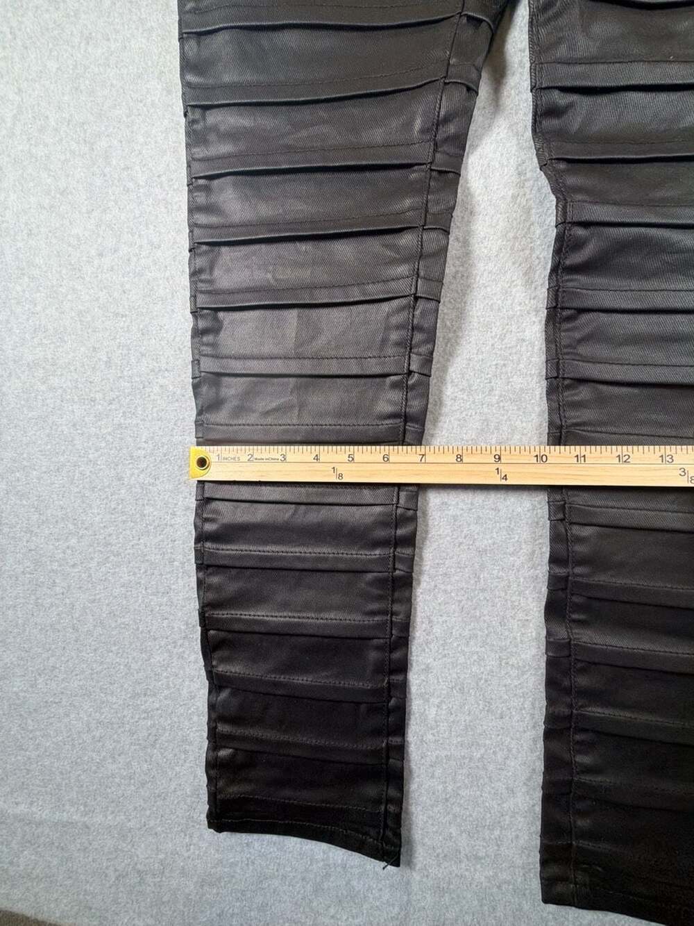 Valabasas Black Coated Pleated Biker Jeans Size 30 - Picture 6 of 11